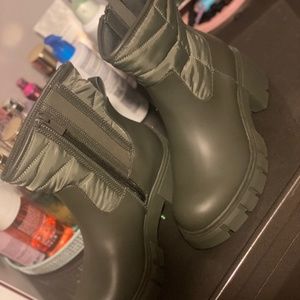 Army green Boots